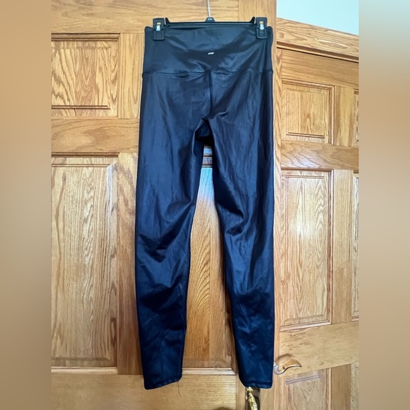 Marika - Black High-Waisted Leggings - Picture 4 of 4